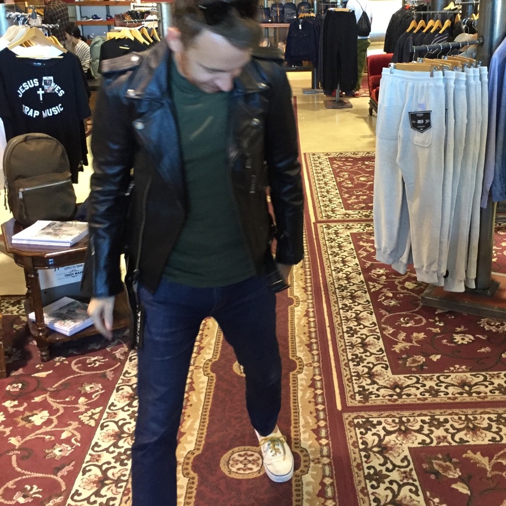 Meet your Posher, Courtney